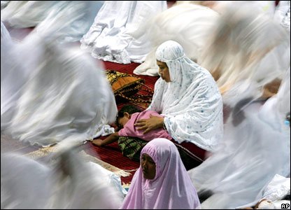 Qu'en est-il de l'imâmat (conduite de la prière) de la femme pour des femmes ? 